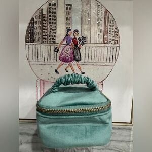 Velvet Cube Zippered Jewelry Organizer‎